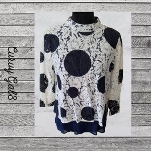 🔥 Sale 3 for 20🔥  HD in Paris Anthropologie Size 8 Lace Navy Blouse